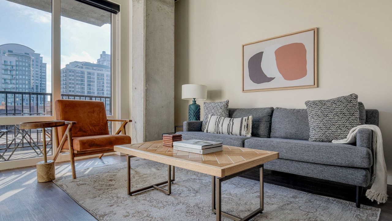 Photo of Livingroom in River North