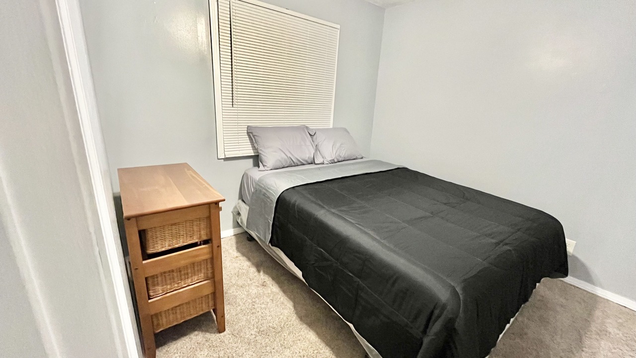 Photo of Bedroom in Waukegan