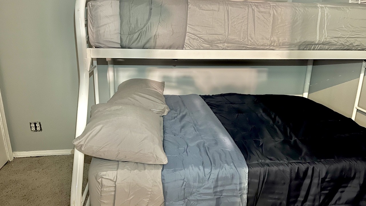 Photo of Bedroom in Waukegan