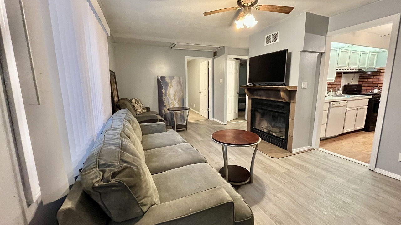Photo of Livingroom in Waukegan