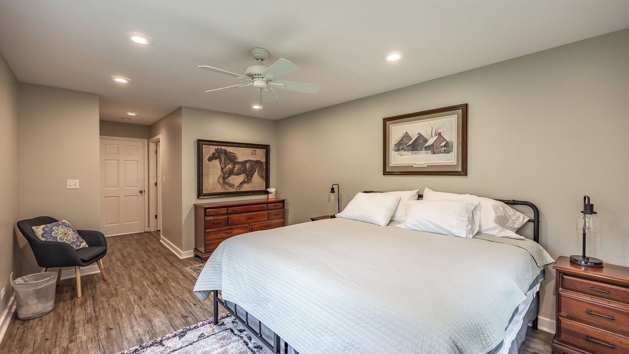 Photo of Bedroom in Hoffman Estates
