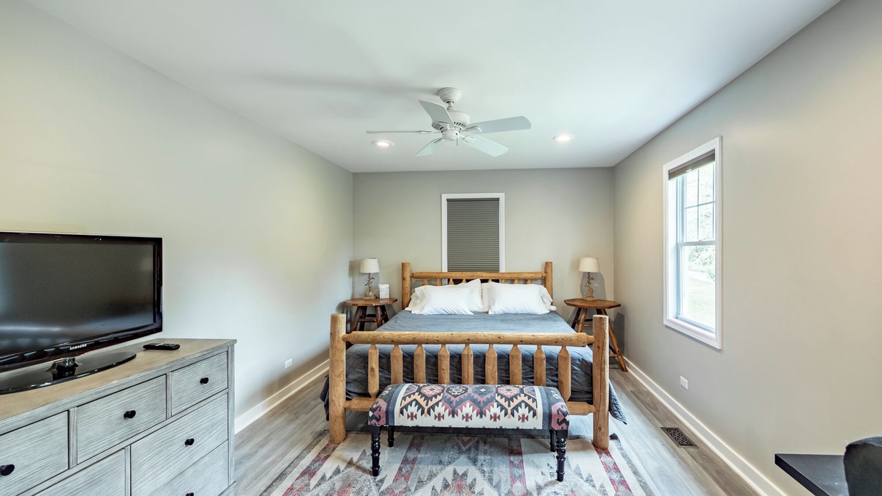 Photo of Bedroom in Hoffman Estates