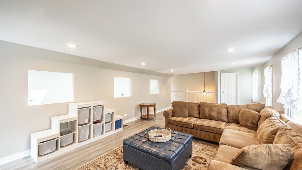 Photo of Livingroom in Hoffman Estates