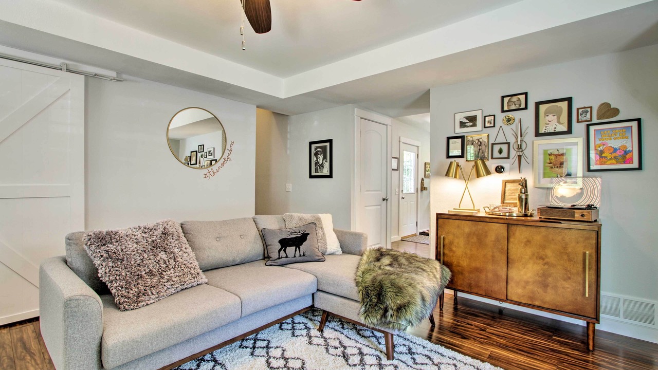 Photo of Livingroom in Galena