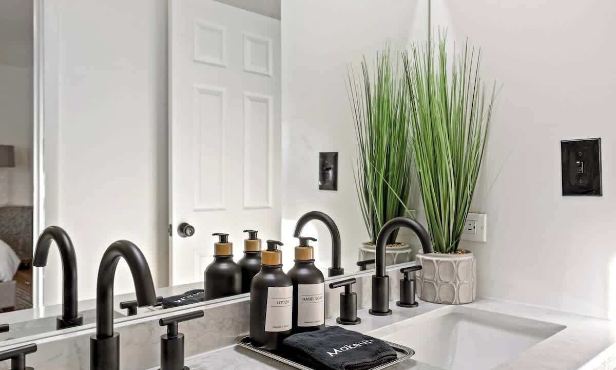 Photo of Bathroom in Forestview
