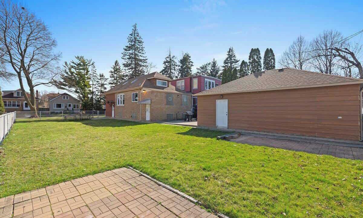 Photo of Outdoor in Morton Grove