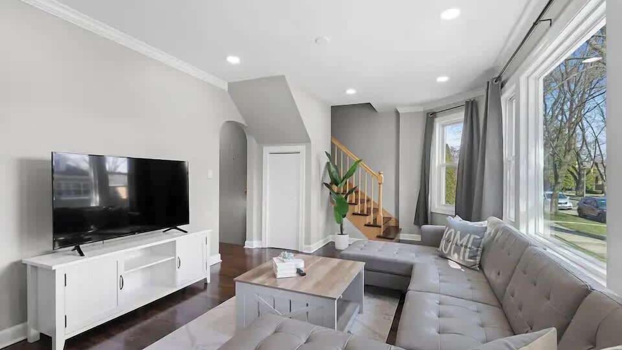 Photo of Livingroom in Morton Grove