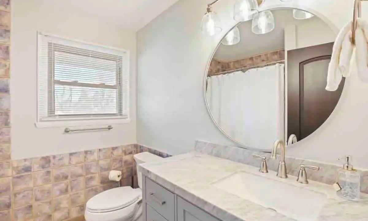 Photo of Bathroom in Wasco