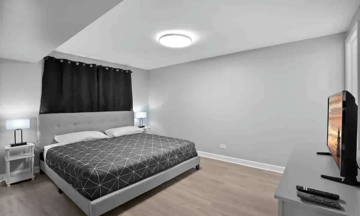 Photo of Bedroom in Fox Valley