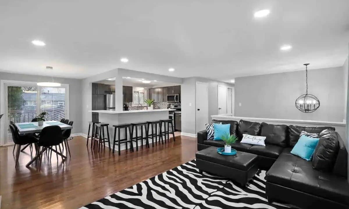 Photo of Livingroom in Fox Valley