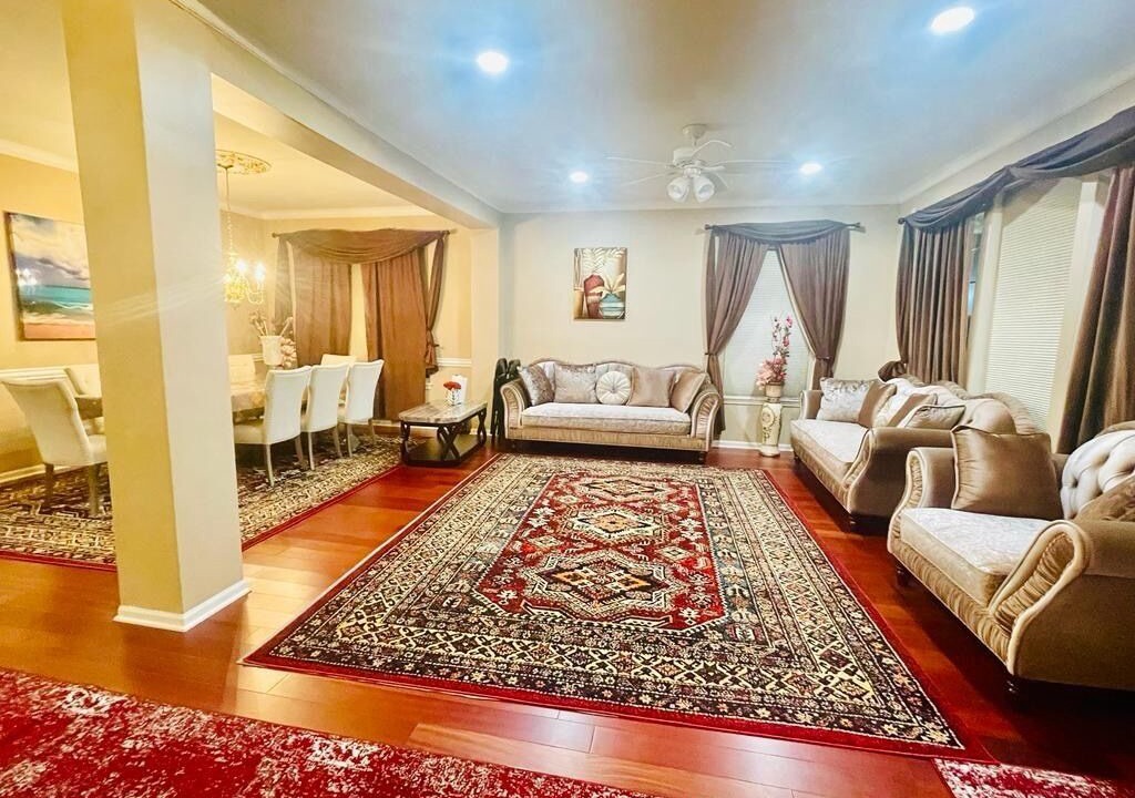 Photo of Livingroom in Gurnee