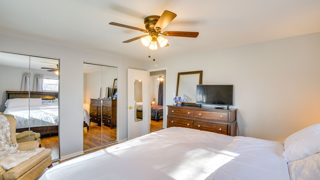 Photo of Bedroom in Country Club Hills