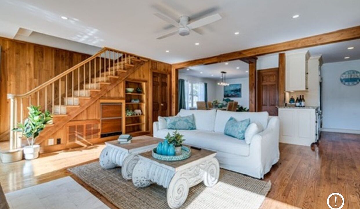 Photo of Livingroom in Algonquin