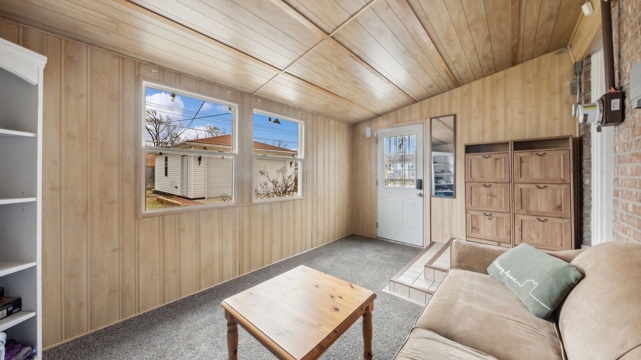 Photo of Livingroom in Oak Lawn
