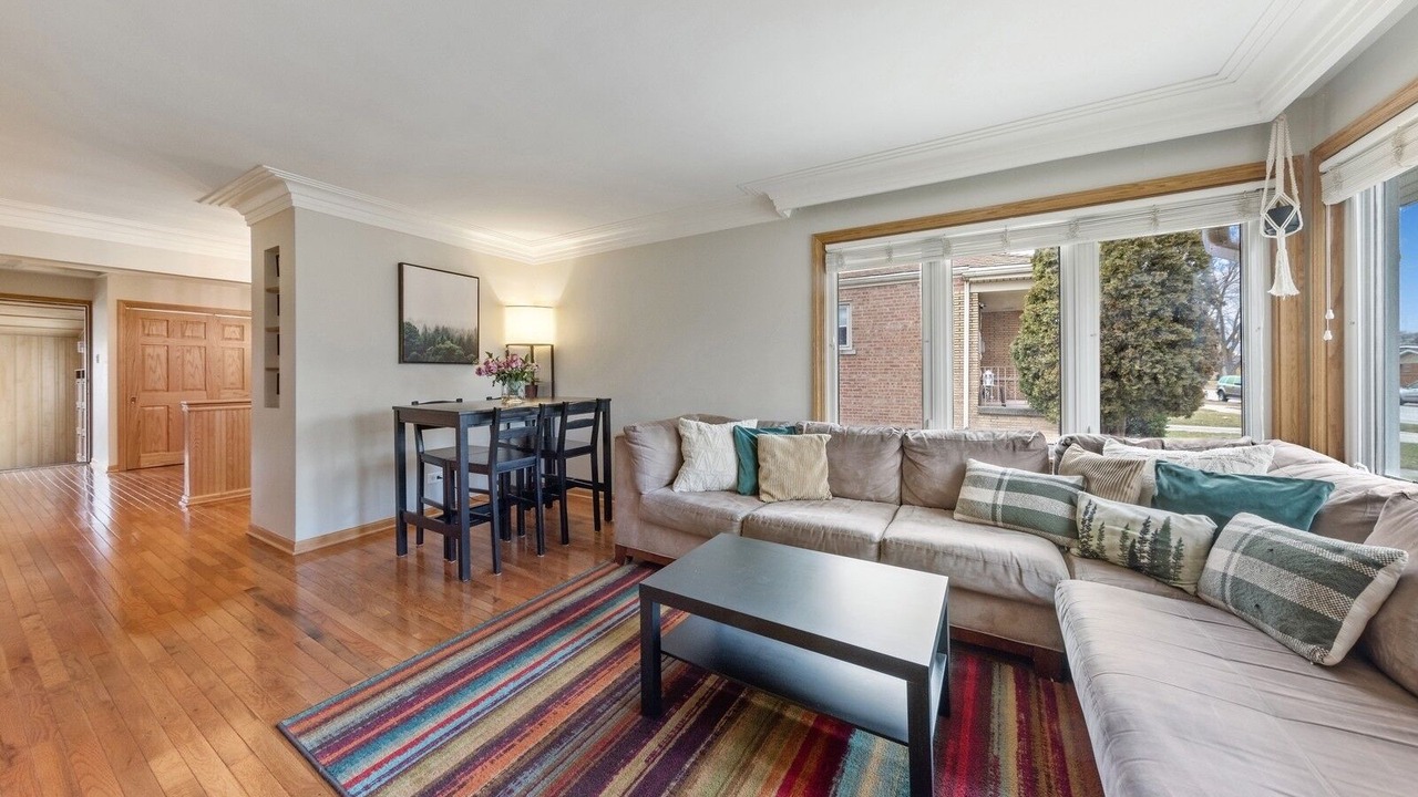 Photo of Livingroom in Oak Lawn