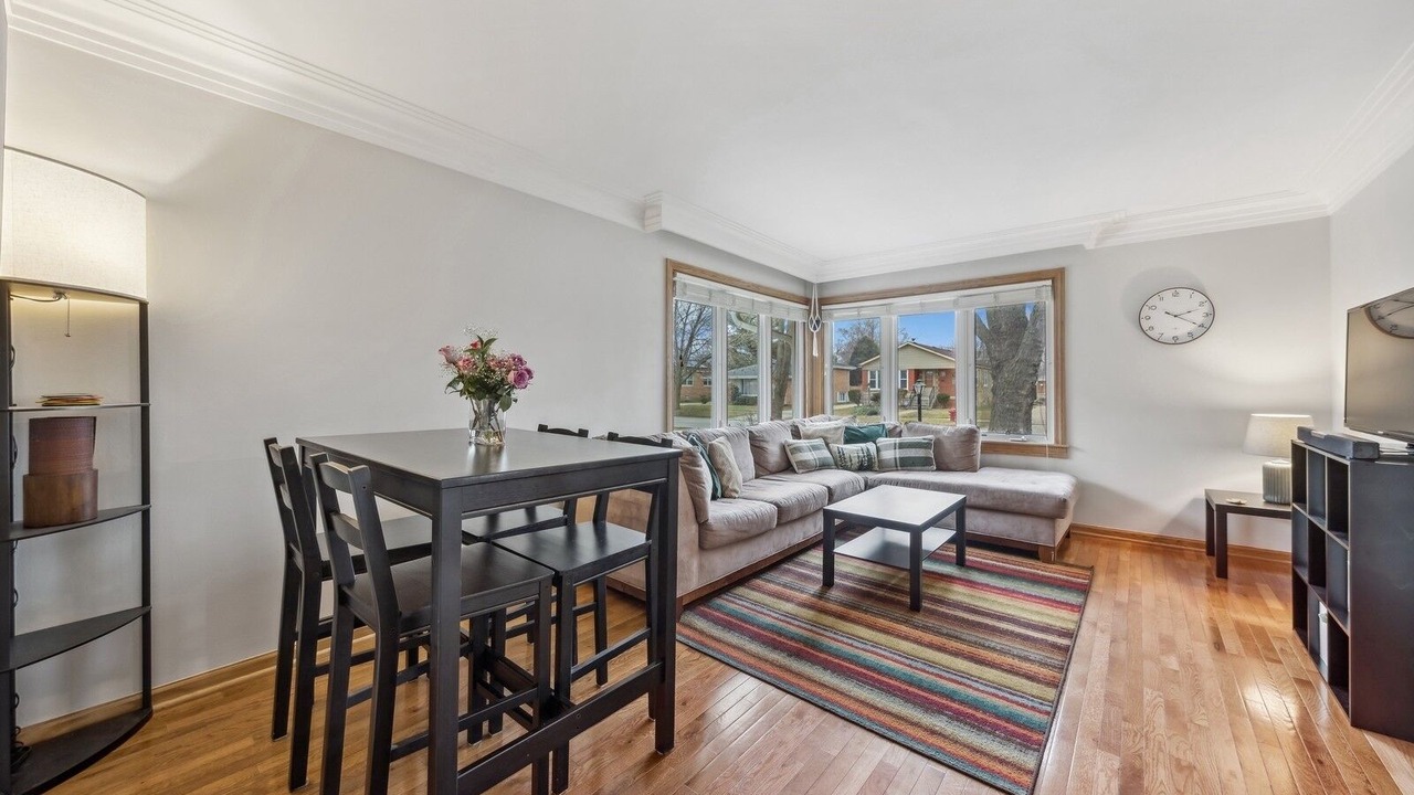 Photo of Livingroom in Oak Lawn