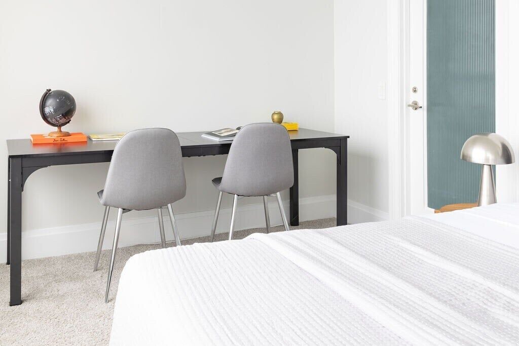 Photo of Bedroom in Rush and Division