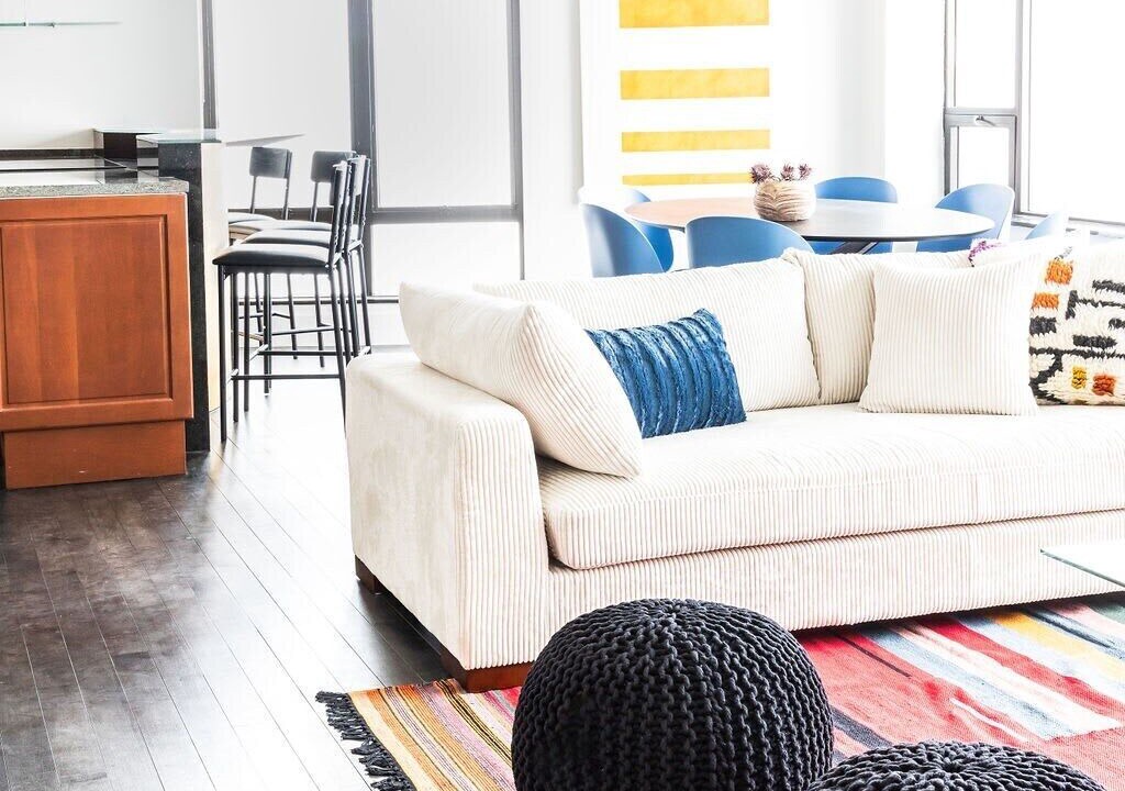 Photo of Livingroom in Rush and Division