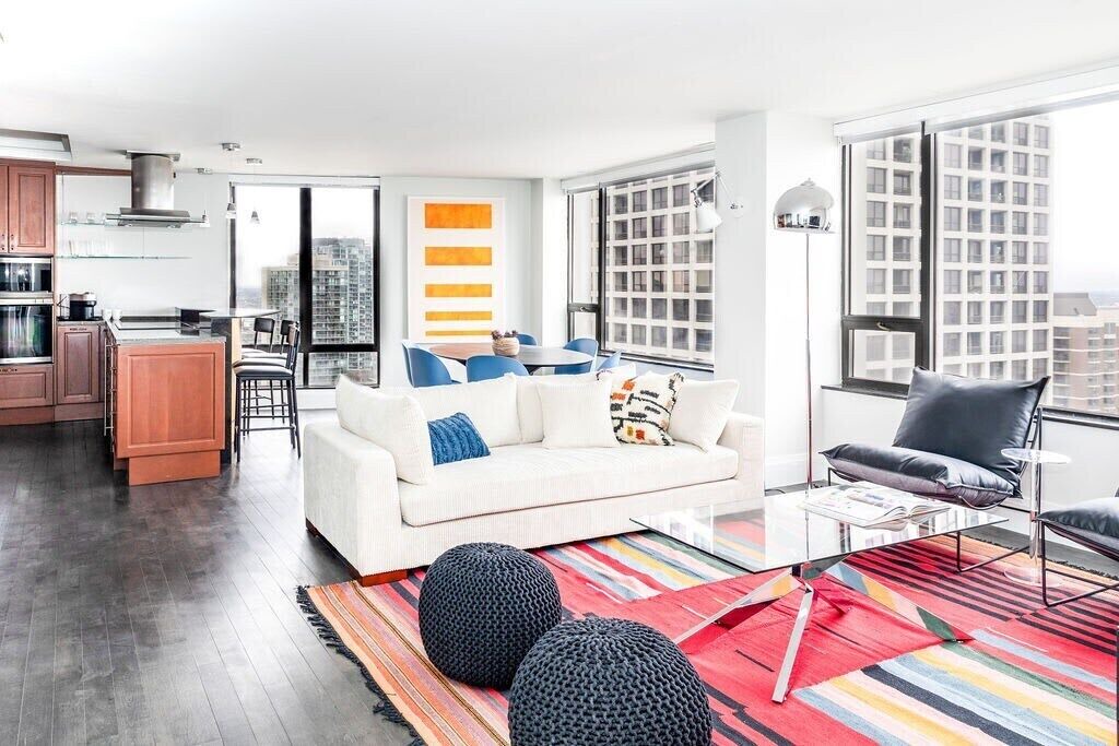 Photo of Livingroom in Rush and Division