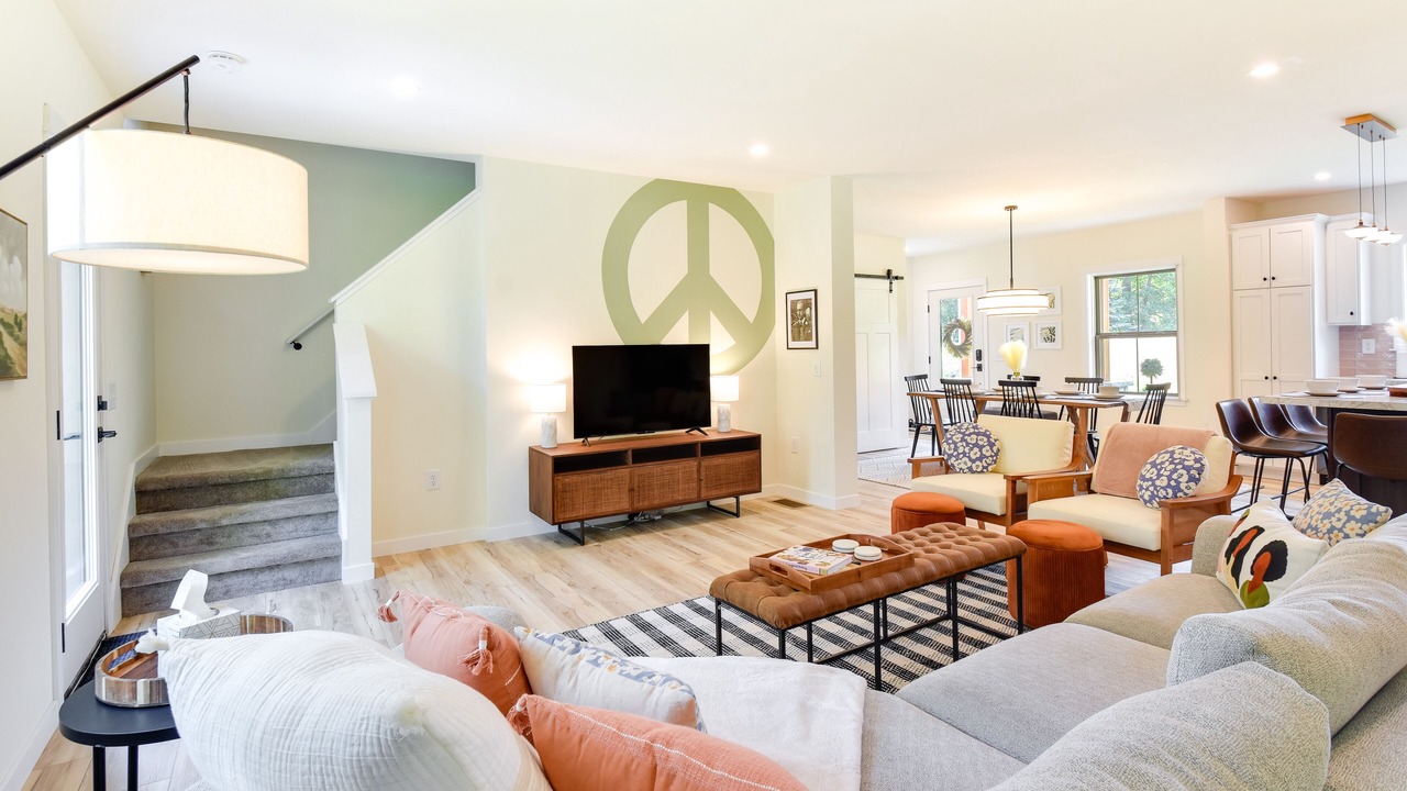 Photo of Livingroom in The Galena Territory