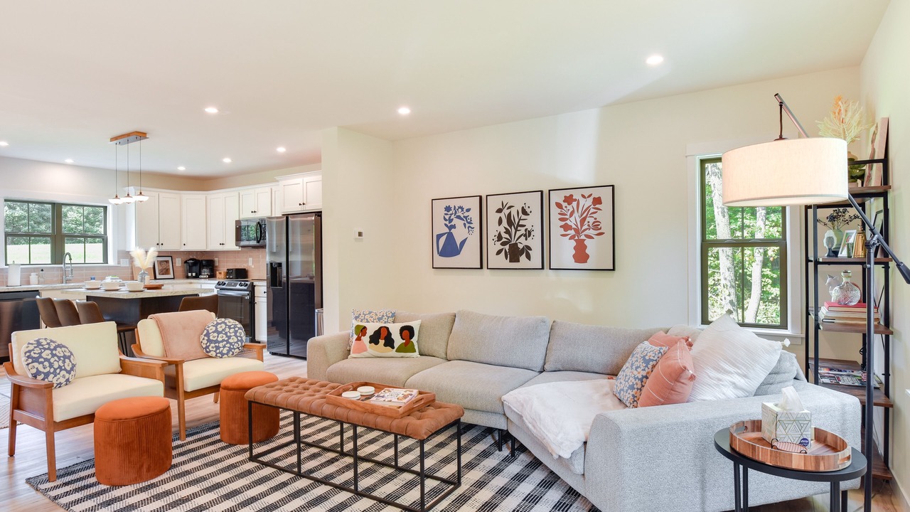 Photo of Livingroom in The Galena Territory