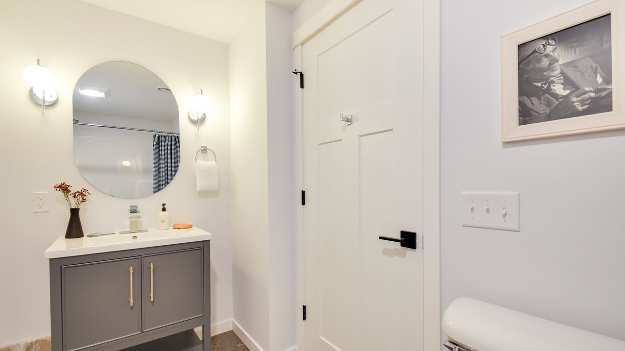 Photo of Bathroom in The Galena Territory
