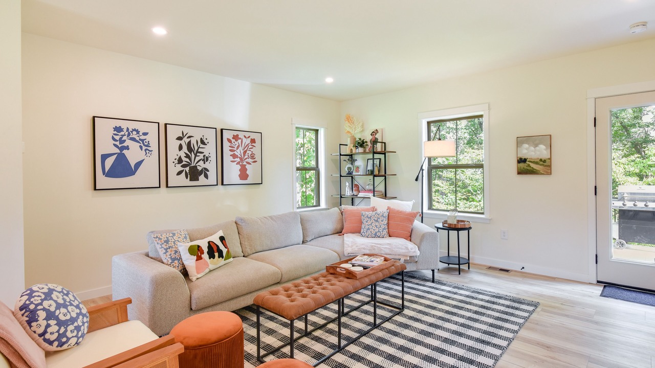 Photo of Livingroom in The Galena Territory