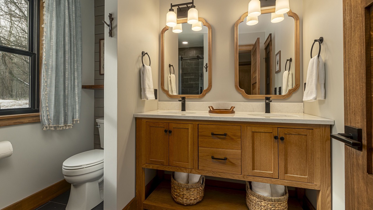 Photo of Bathroom in Carbondale