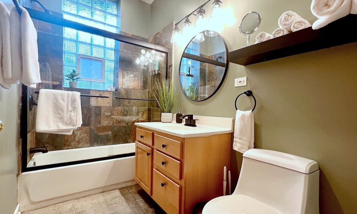 Photo of Bathroom in Near West Side