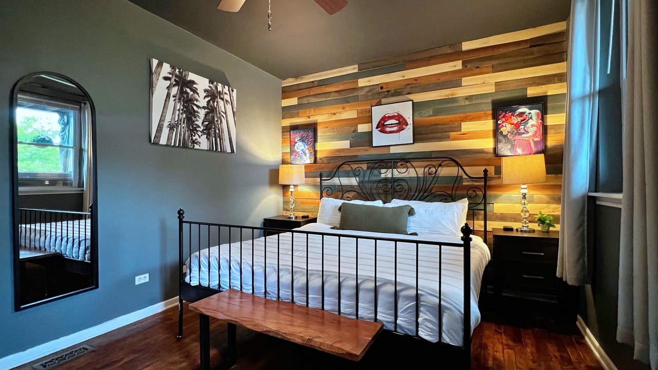 Photo of Bedroom in Near West Side
