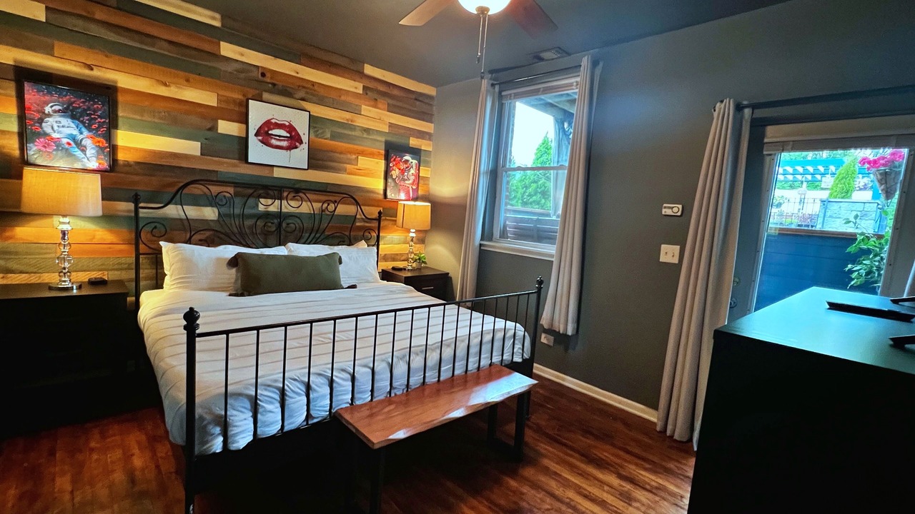 Photo of Bedroom in Near West Side