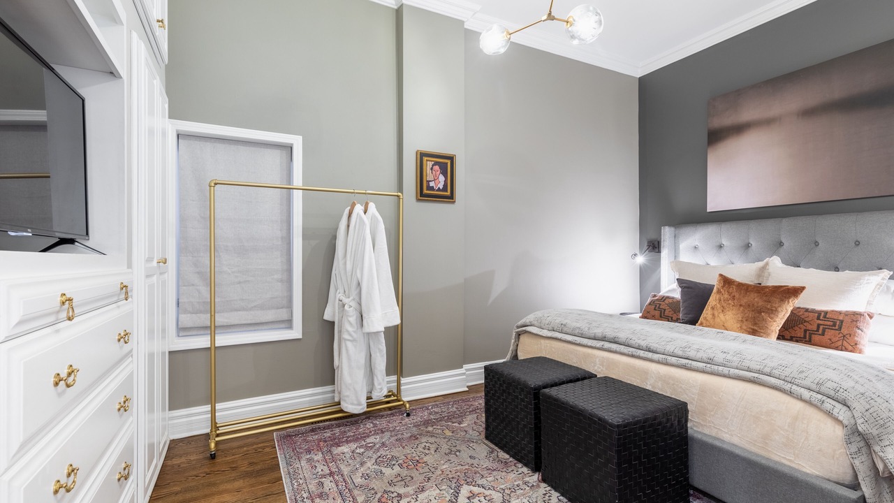 Photo of Bedroom in Near North Side