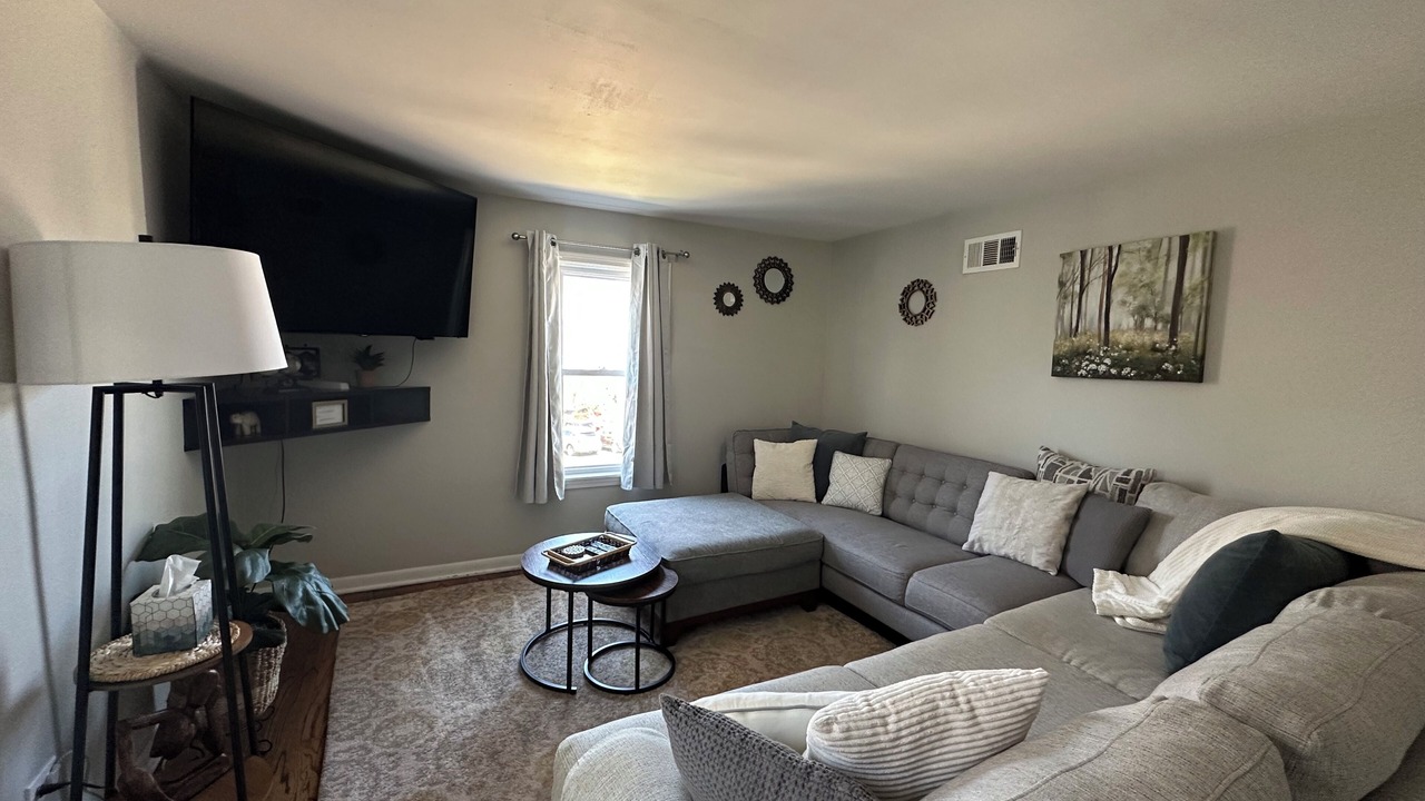 Photo of Livingroom in Downers Grove