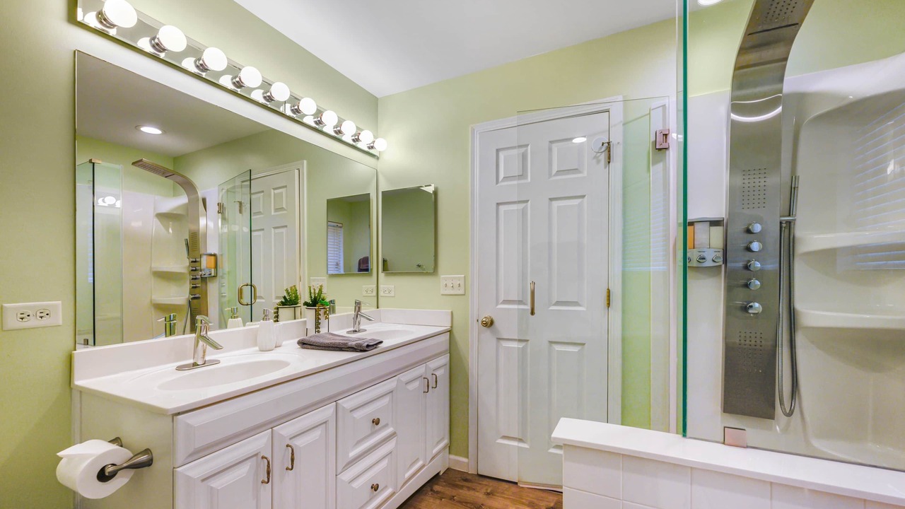 Photo of Bathroom in Fox Valley