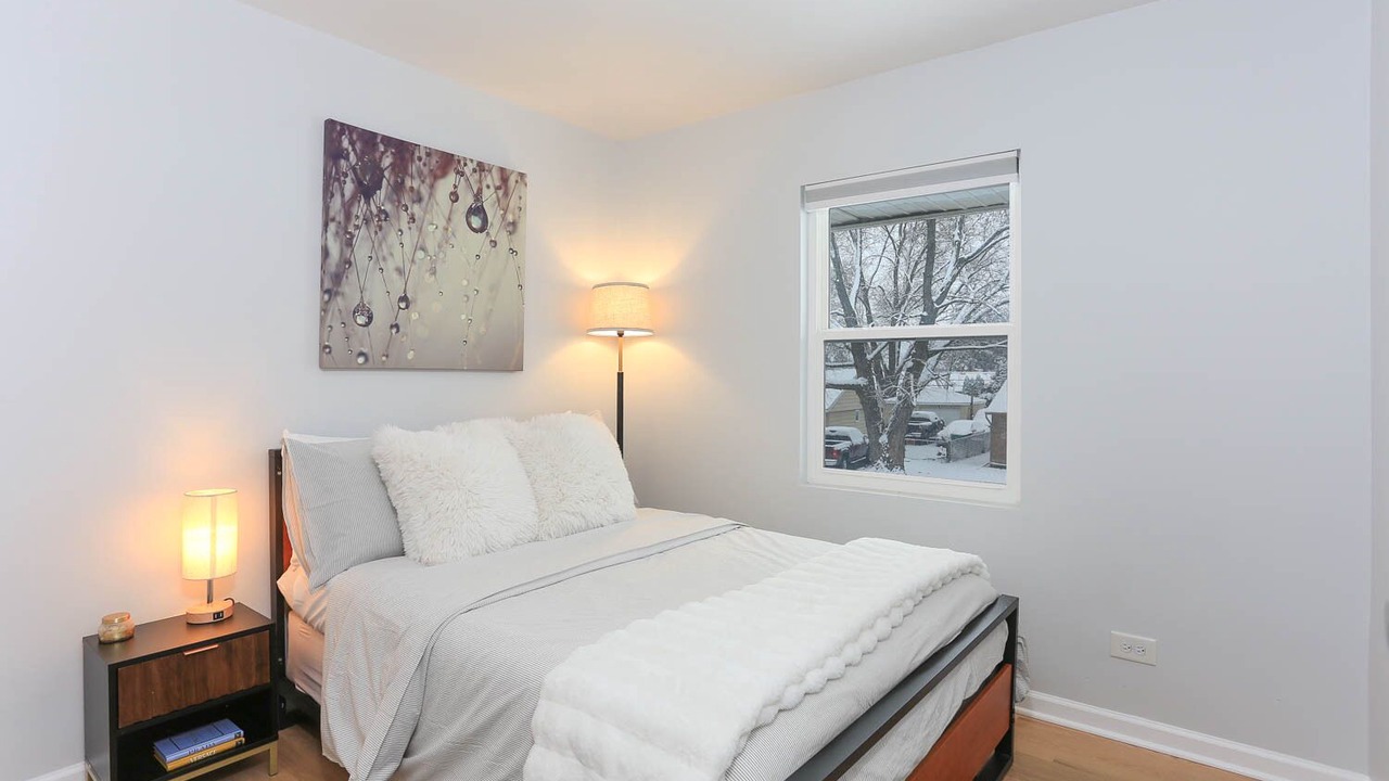 Photo of Bedroom in Romeoville