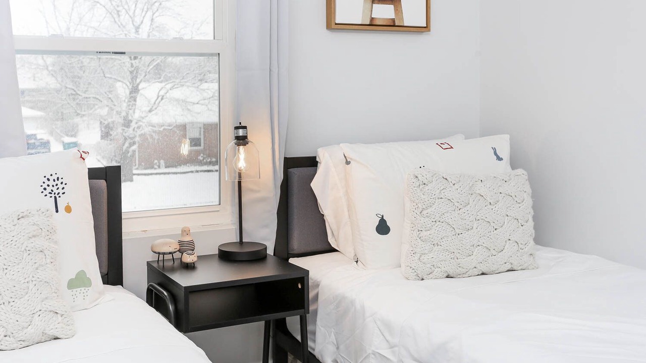 Photo of Bedroom in Romeoville