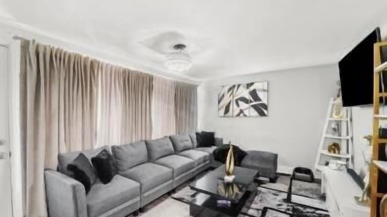 Photo of Livingroom in Bronzeville