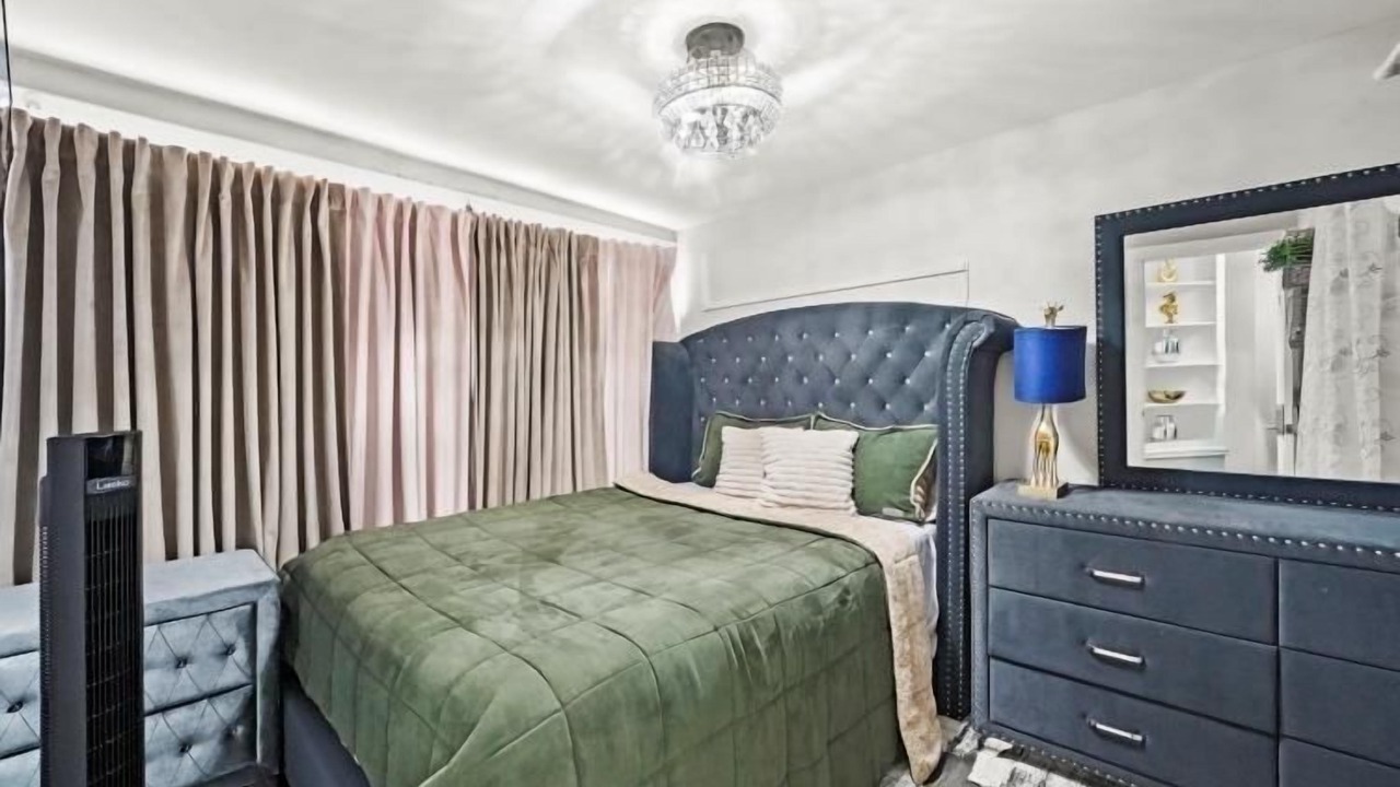 Photo of Bedroom in Bronzeville