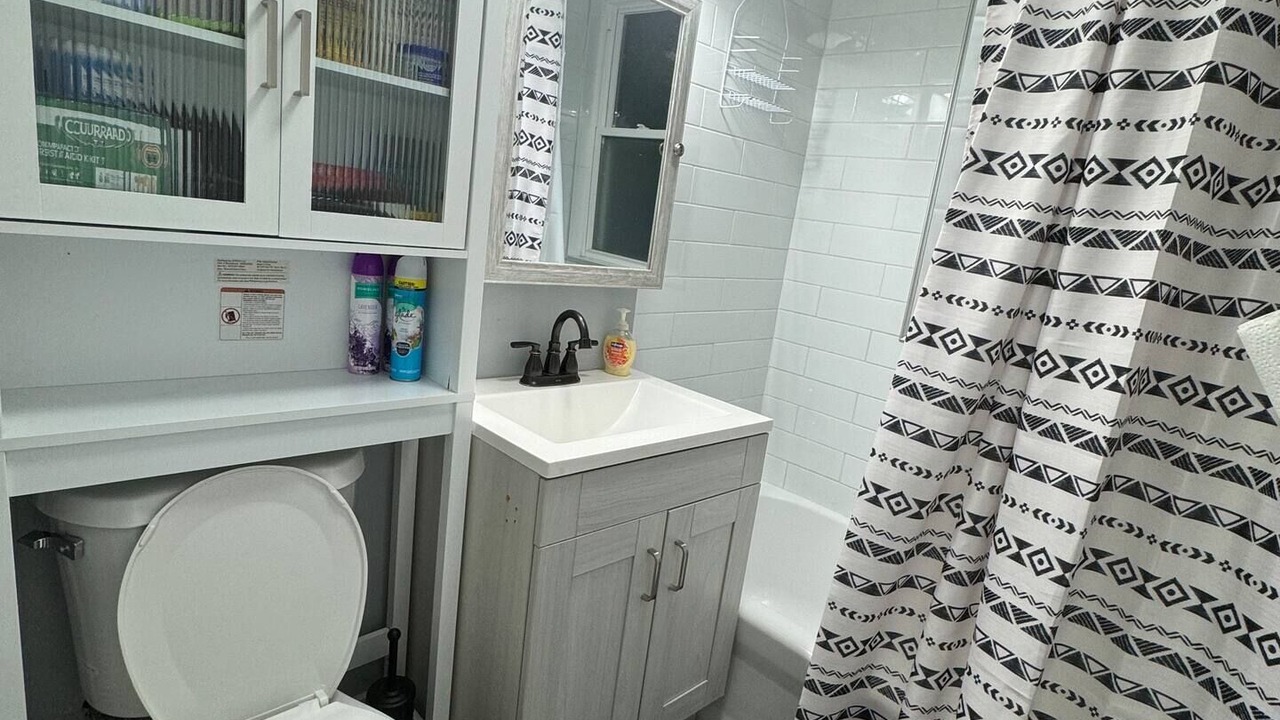 Photo of Bathroom in Bronzeville