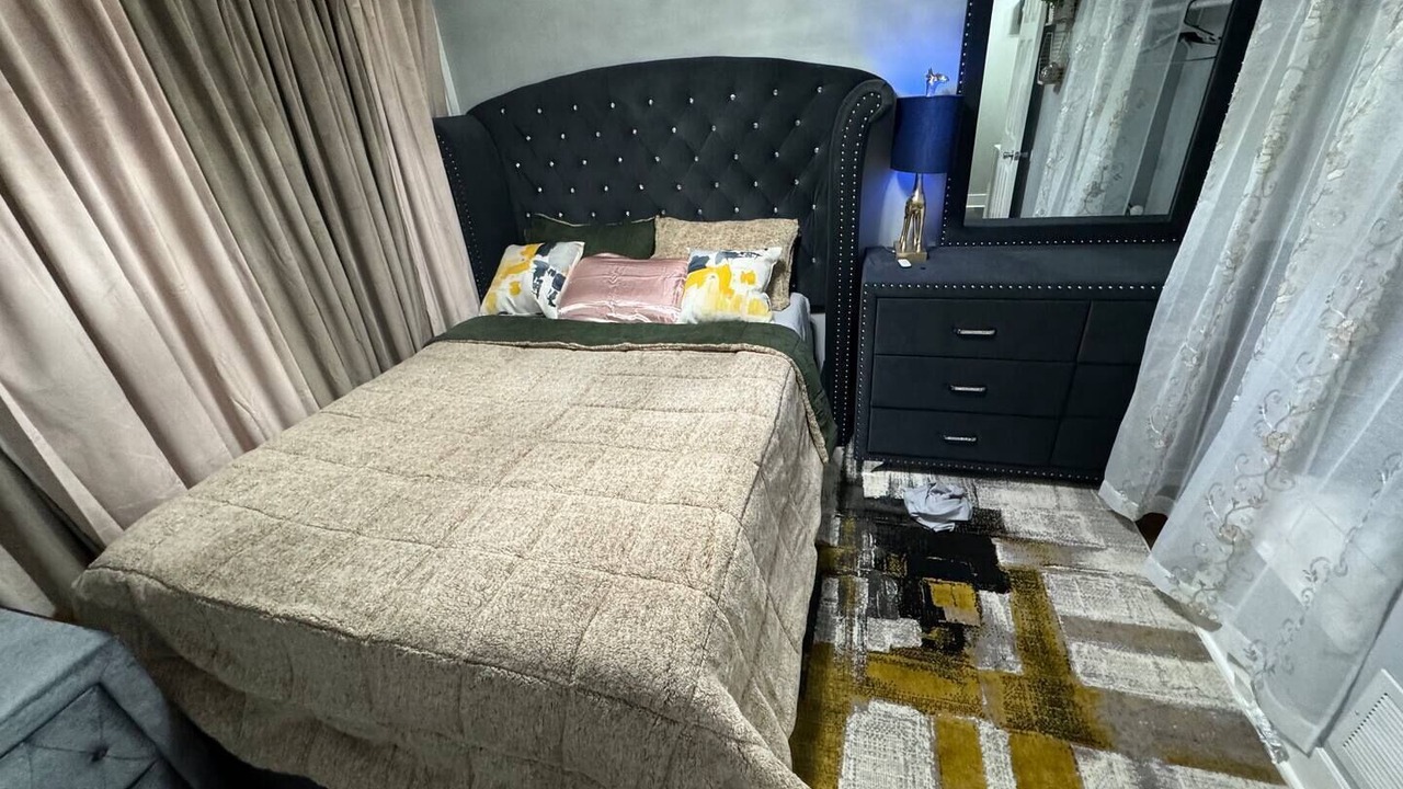 Photo of Bedroom in Bronzeville