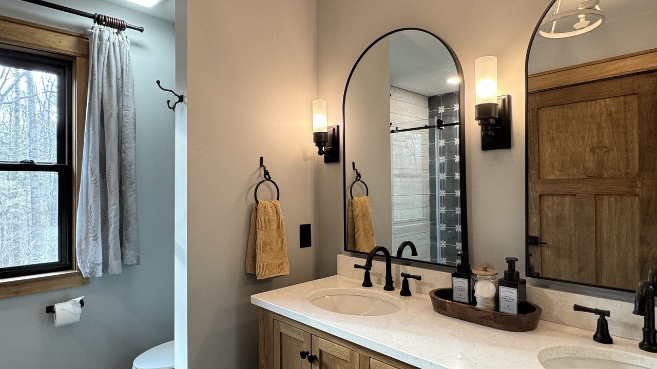 Photo of Bathroom in Carbondale