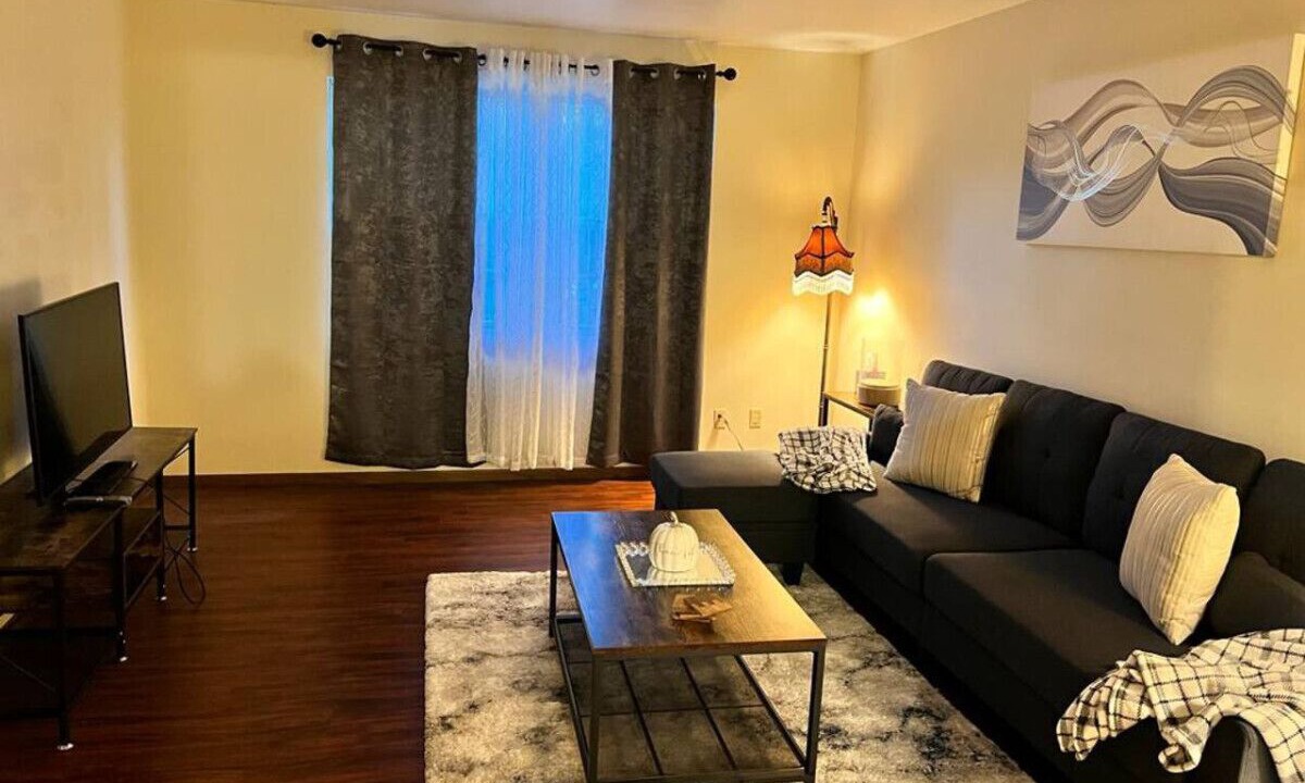 Photo of Livingroom in Orange Prairie