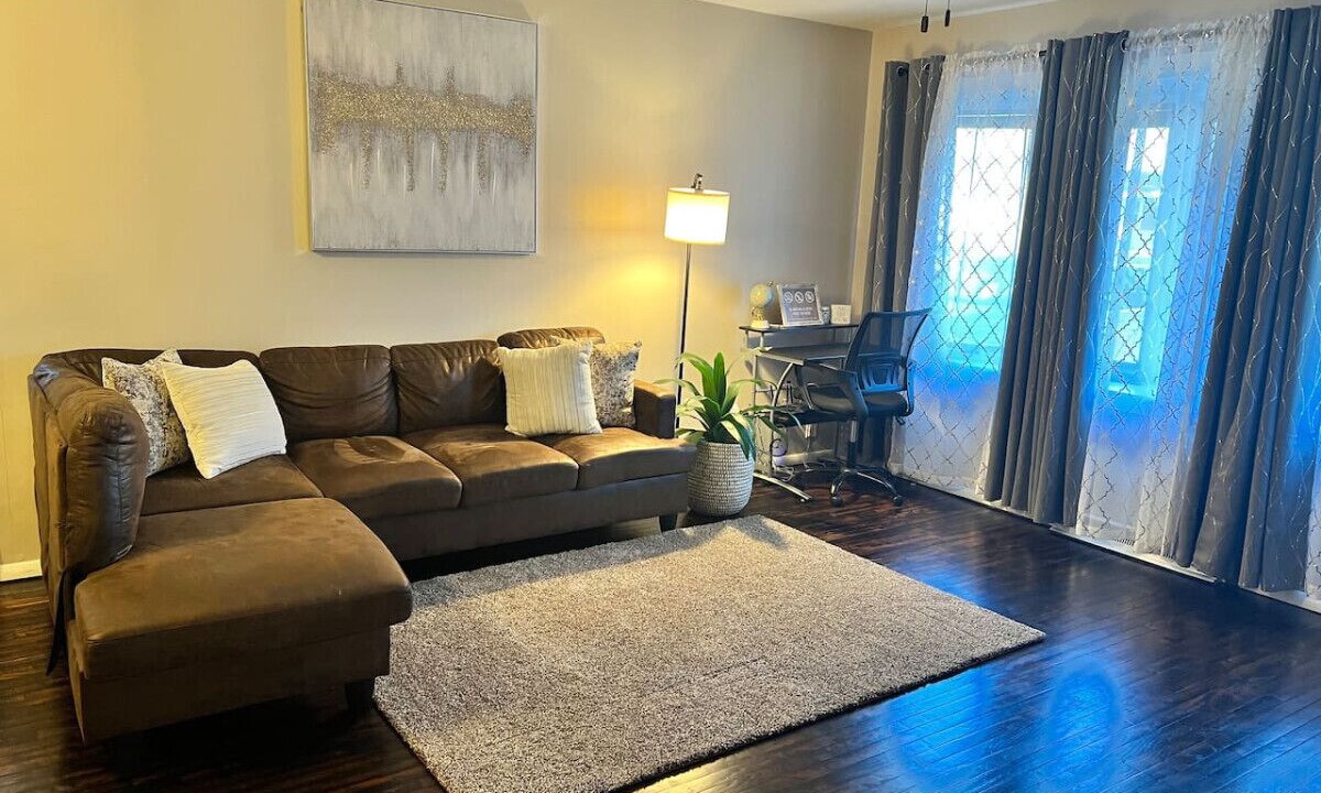 Photo of Livingroom in Orange Prairie