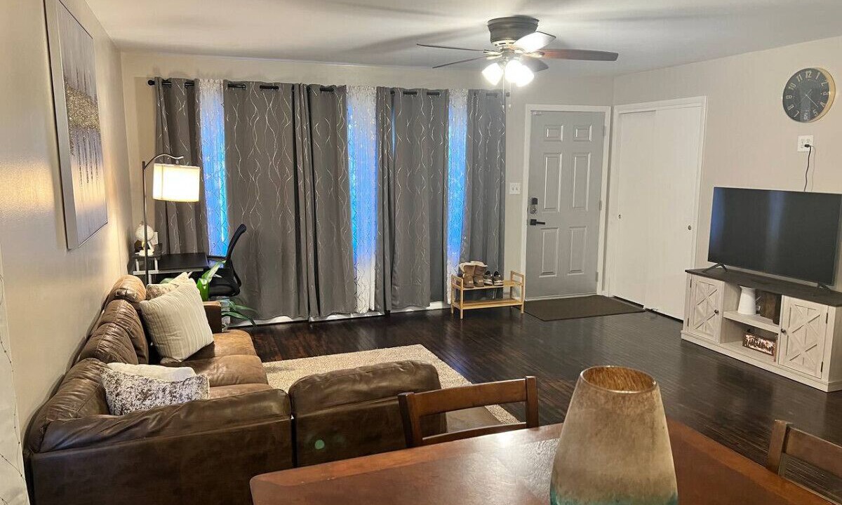 Photo of Livingroom in Orange Prairie