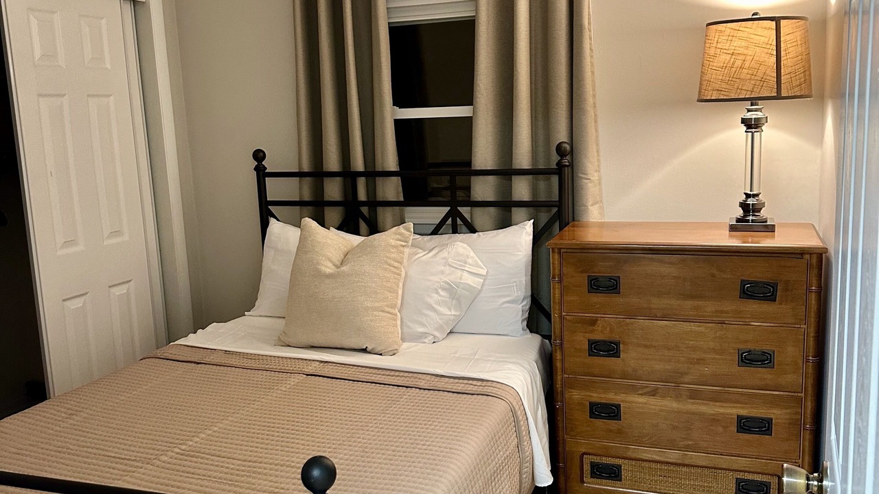 Photo of Bedroom in Forest Park