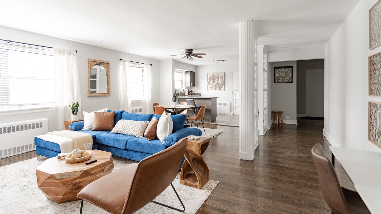 Photo of Livingroom in Rogers Park