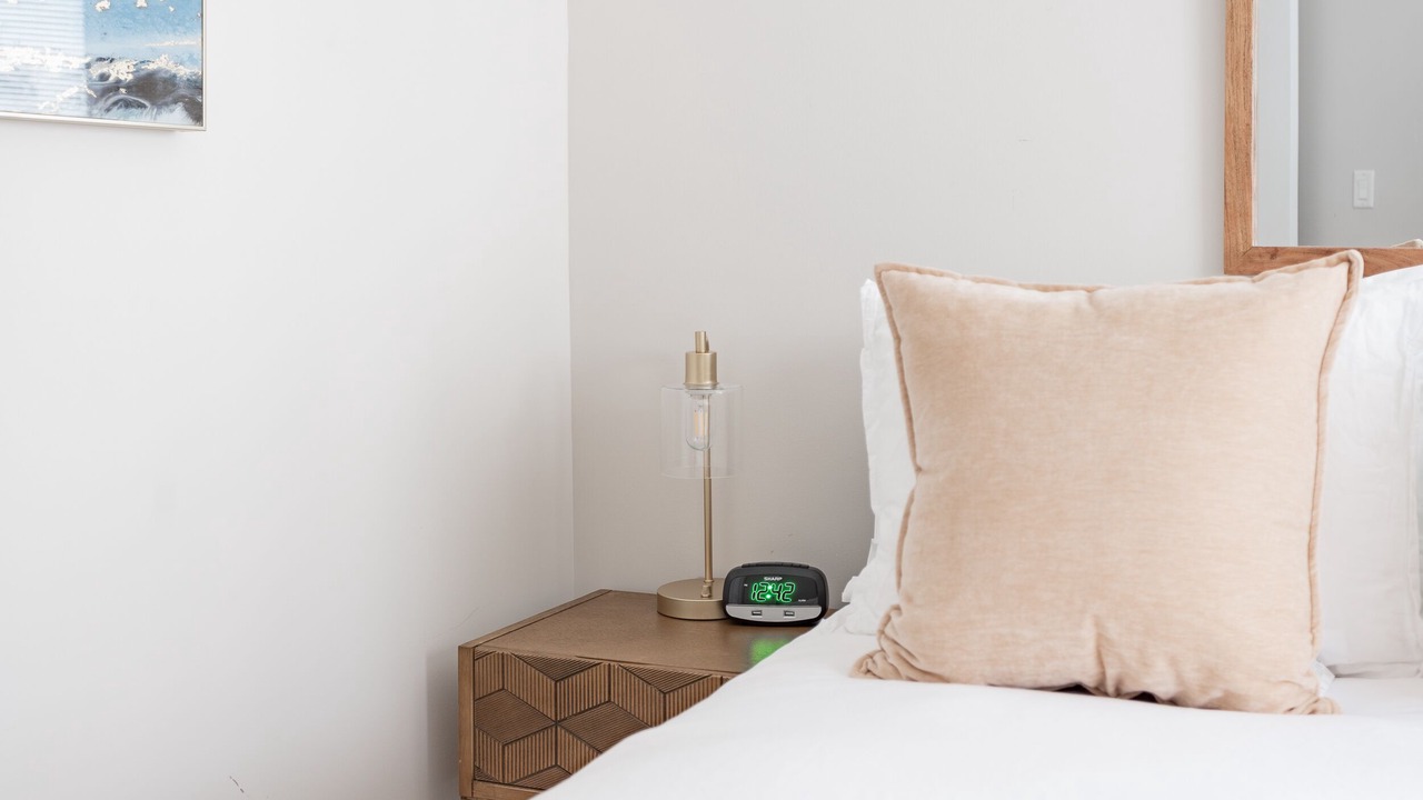Photo of Bedroom in Rogers Park