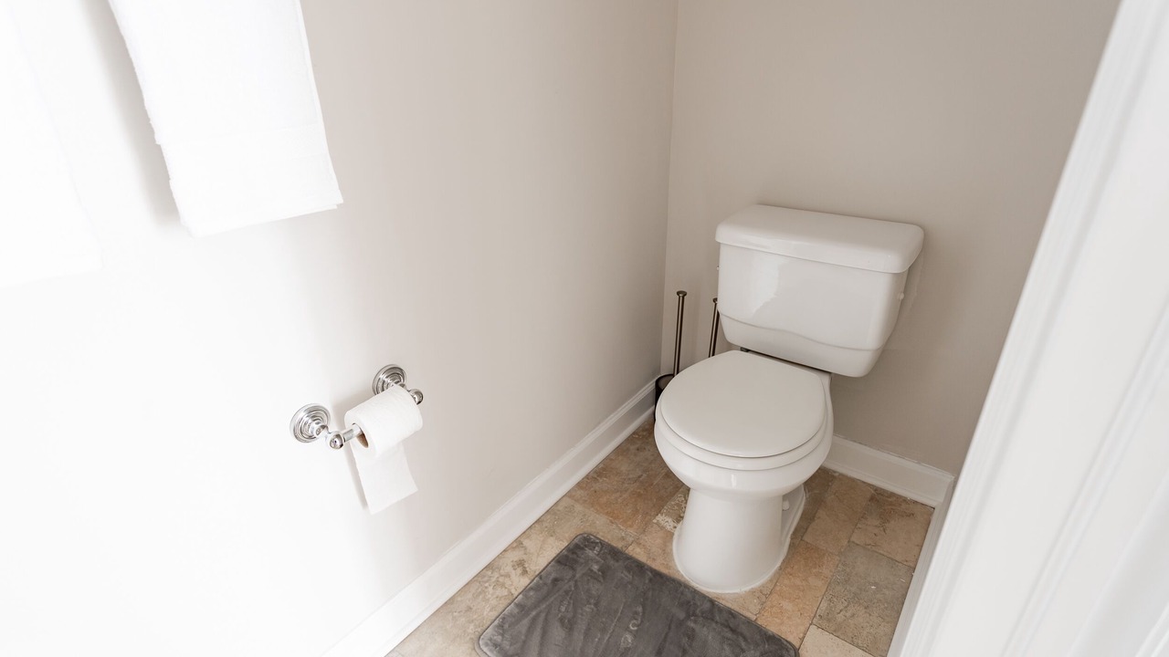Photo of Bathroom in Rogers Park