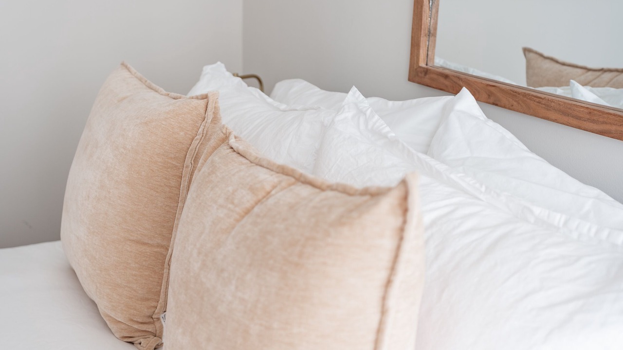 Photo of Bedroom in Rogers Park