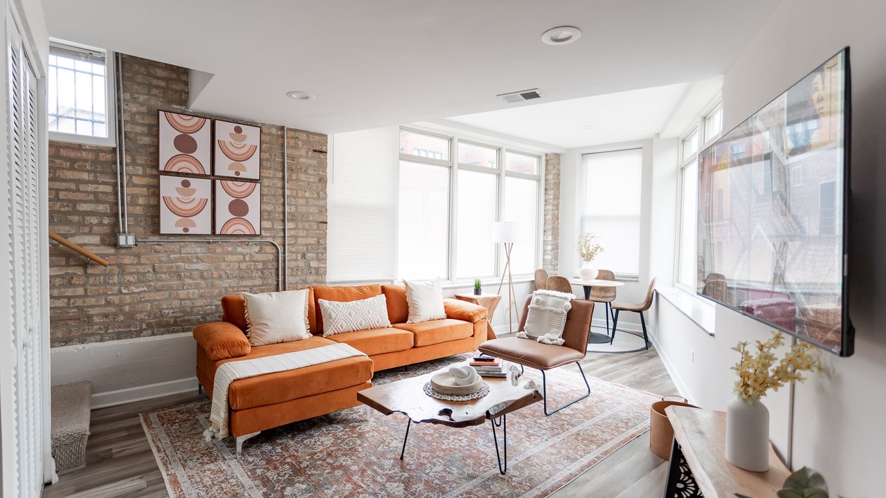 Photo of Livingroom in Rogers Park